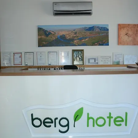 Hotel Berg 3*