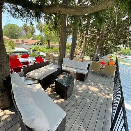 Berg Hotel 3*