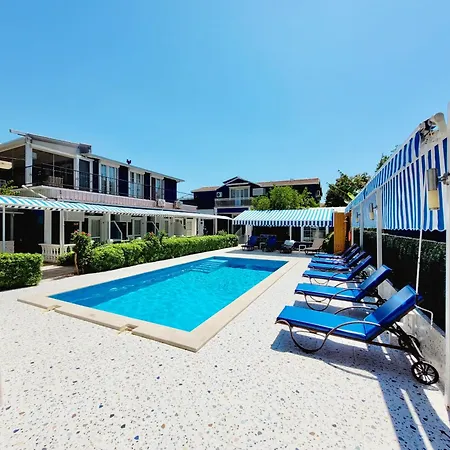 Berg Hotell